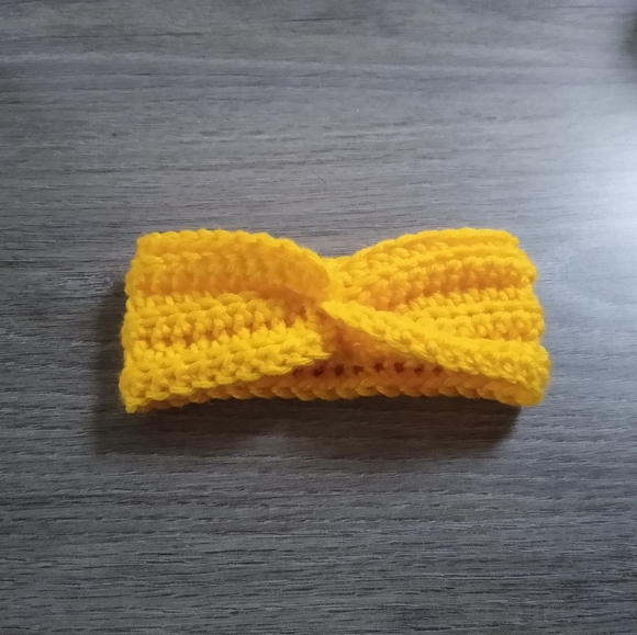 Yellow baby headband, handmade crochet ear warmer, mustard yellow earwarmer - Picture 5 of 7